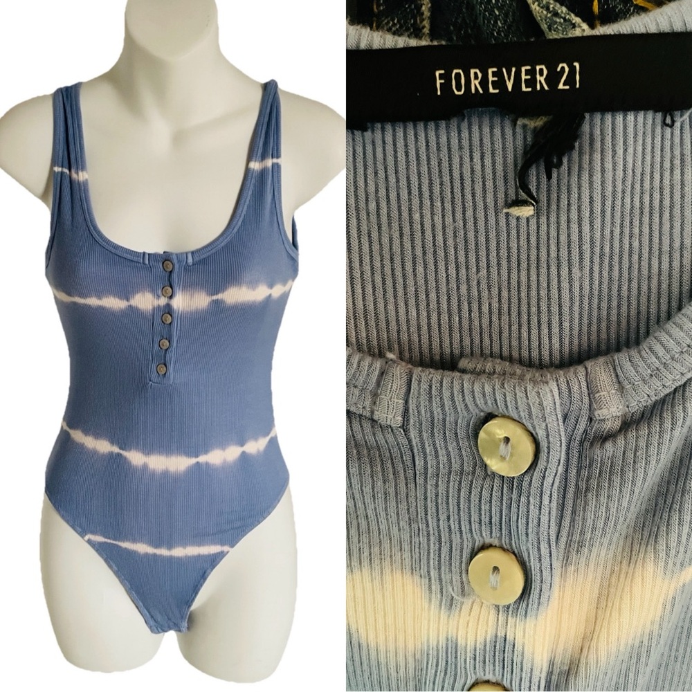 FOREVER 21 Periwinkle and White TIE-DYE Stretch Ribbed Button-Front BODYSUIT M